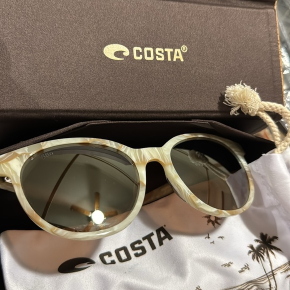 Costa Del Mar Isla sunglasses - Picture 2 of 7